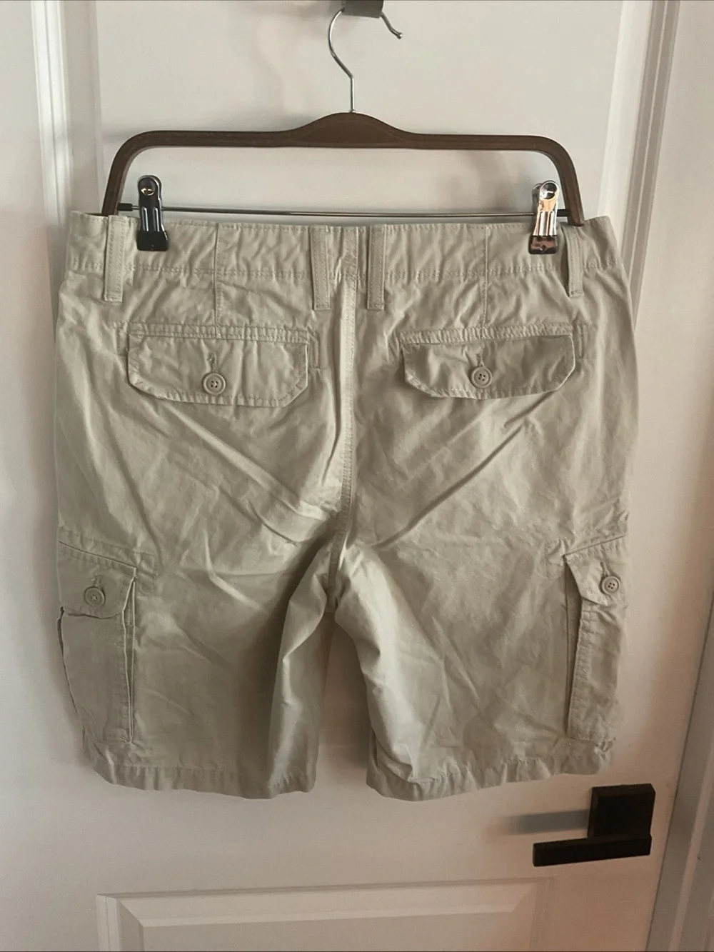 Sonoma - Beige Cargo Shorts with Utility Pockets - Men’s Size 32
